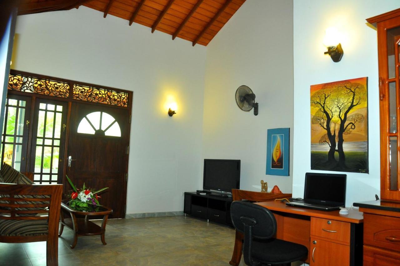 Canal Villa Bentota Exterior photo