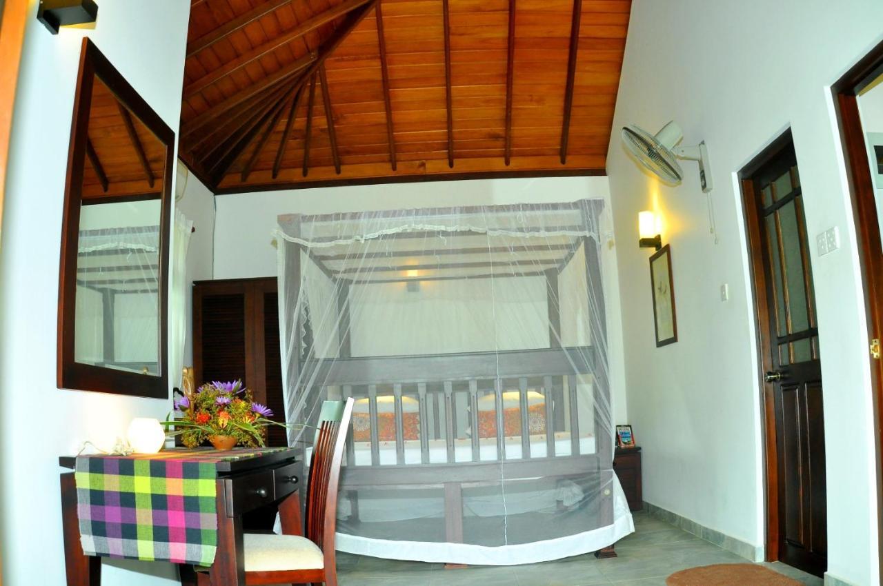 Canal Villa Bentota Exterior photo